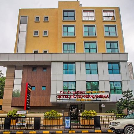 Hotel Grand Mookambika à Navi Mumbai Extérieur photo