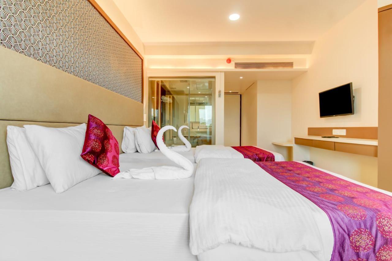 Hotel Grand Mookambika à Navi Mumbai Extérieur photo