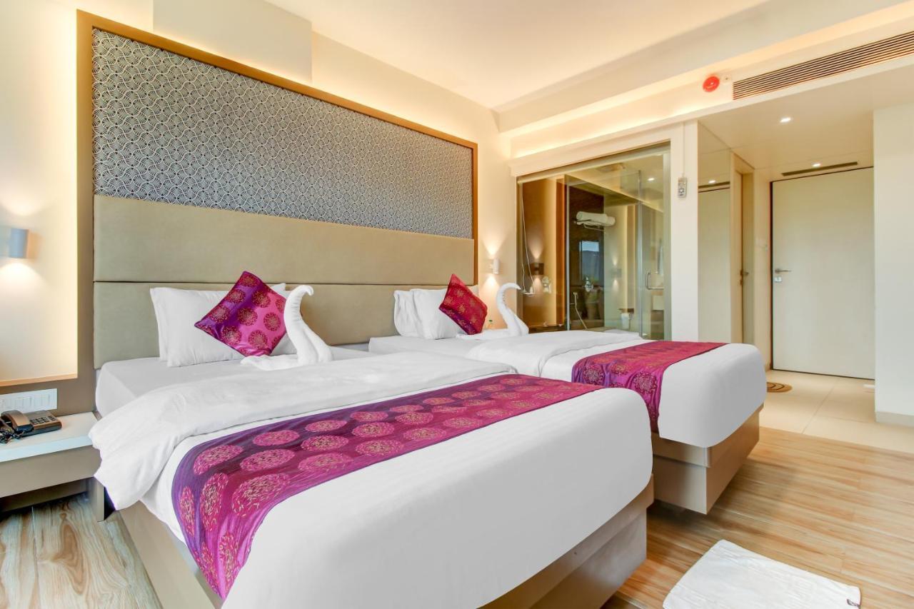 Hotel Grand Mookambika à Navi Mumbai Extérieur photo