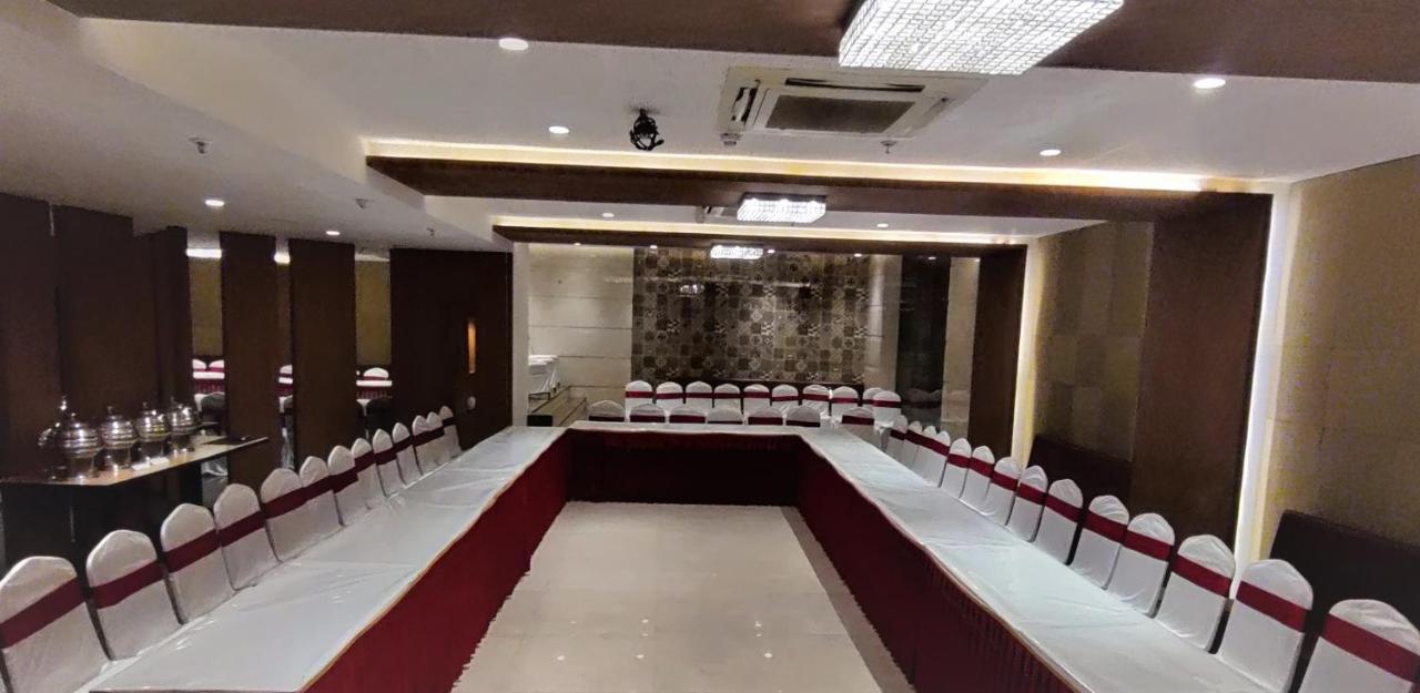 Hotel Grand Mookambika à Navi Mumbai Extérieur photo