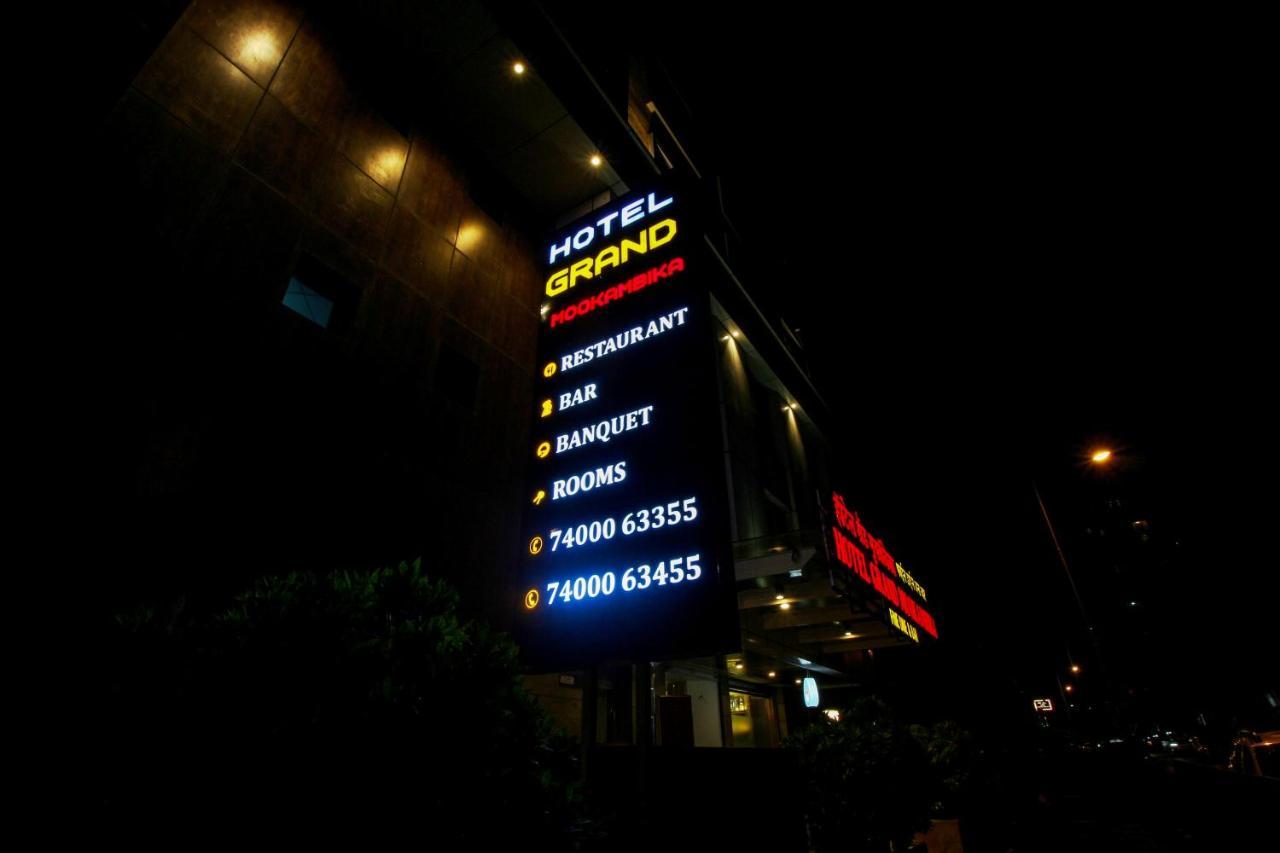Hotel Grand Mookambika à Navi Mumbai Extérieur photo