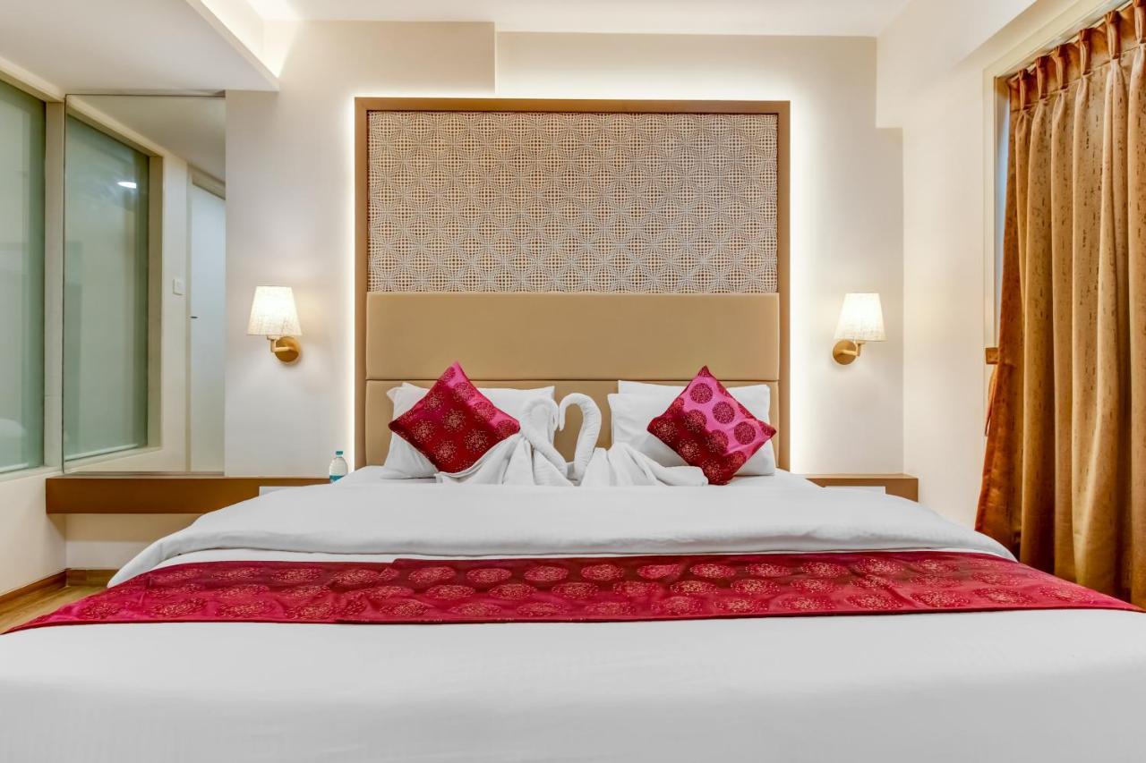 Hotel Grand Mookambika à Navi Mumbai Extérieur photo