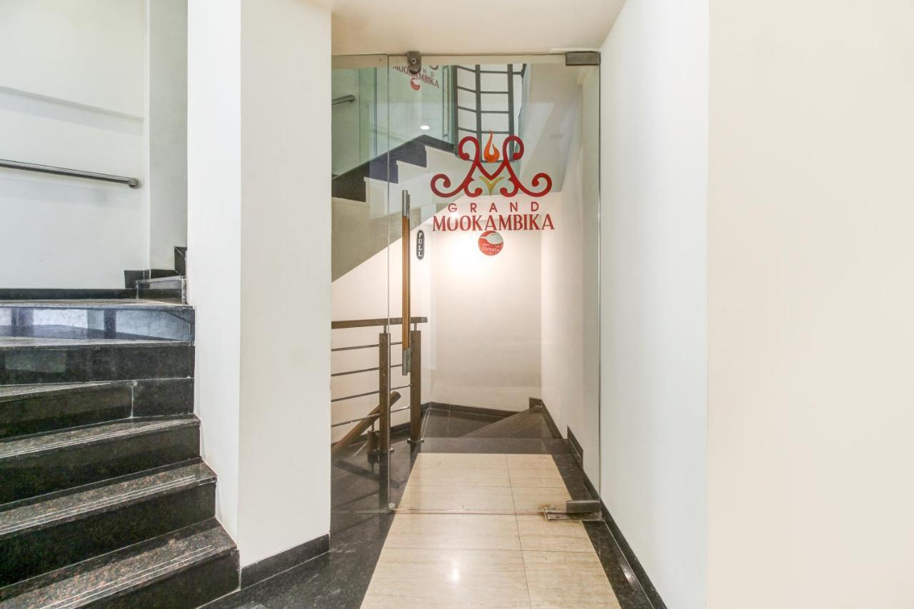 Hotel Grand Mookambika à Navi Mumbai Extérieur photo