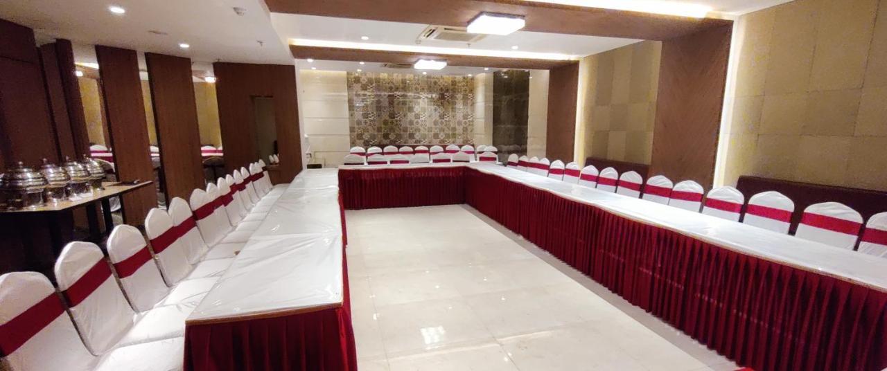 Hotel Grand Mookambika à Navi Mumbai Extérieur photo