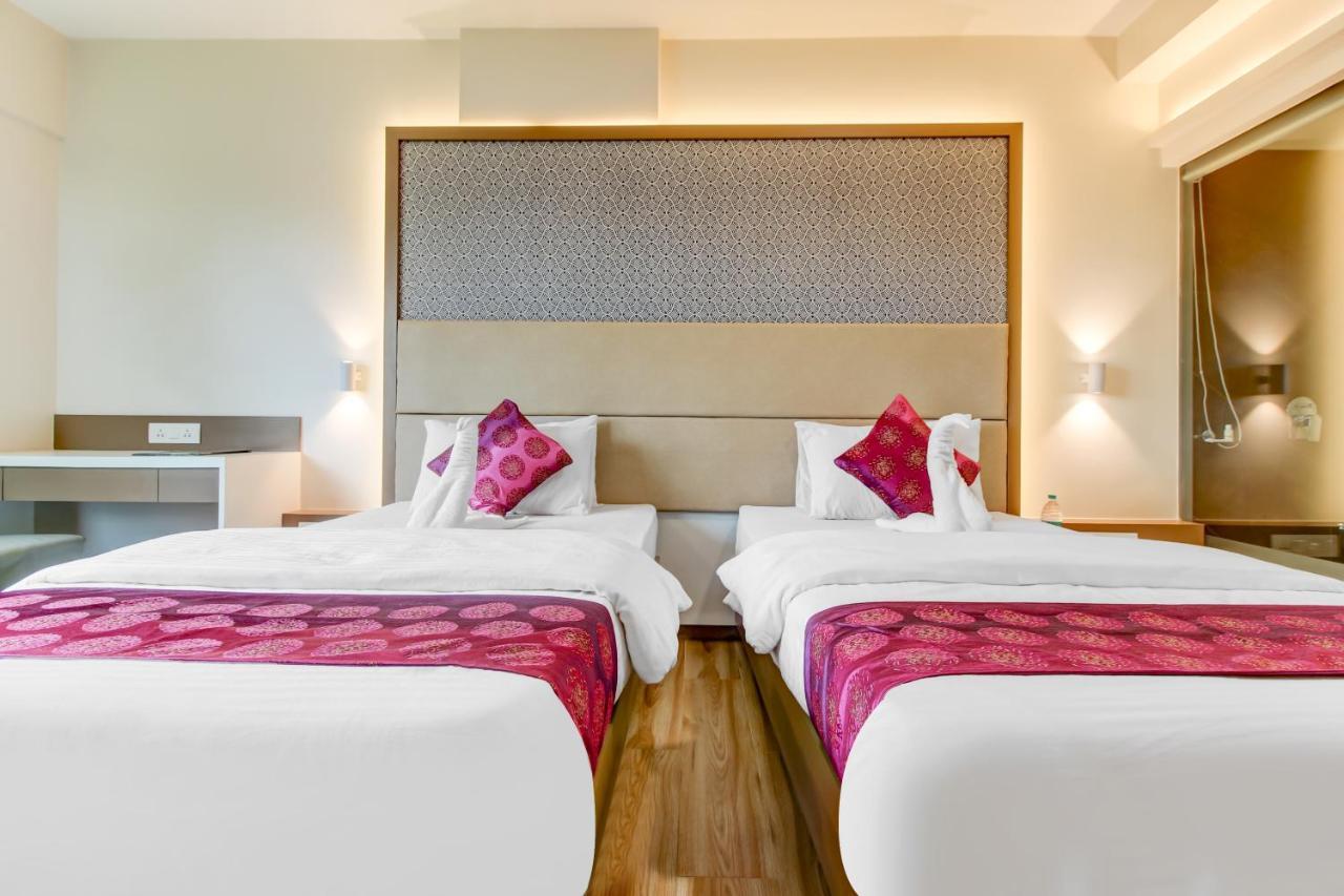 Hotel Grand Mookambika à Navi Mumbai Extérieur photo