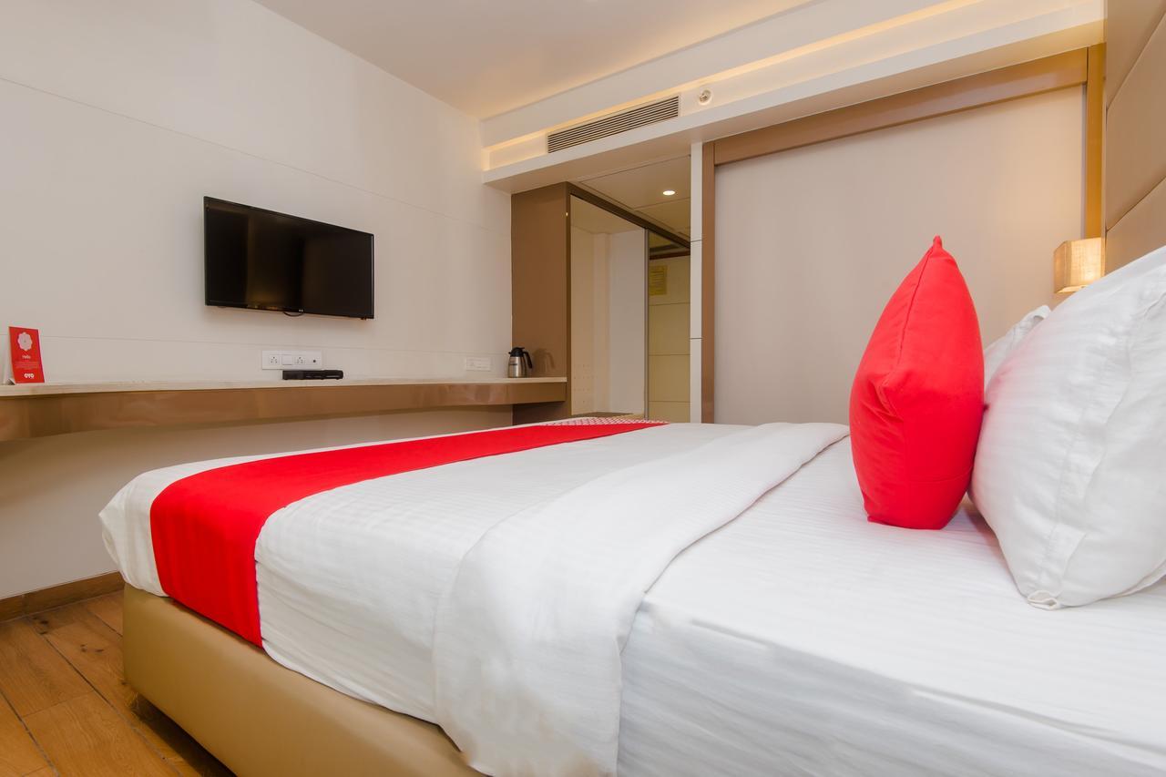 Hotel Grand Mookambika à Navi Mumbai Extérieur photo