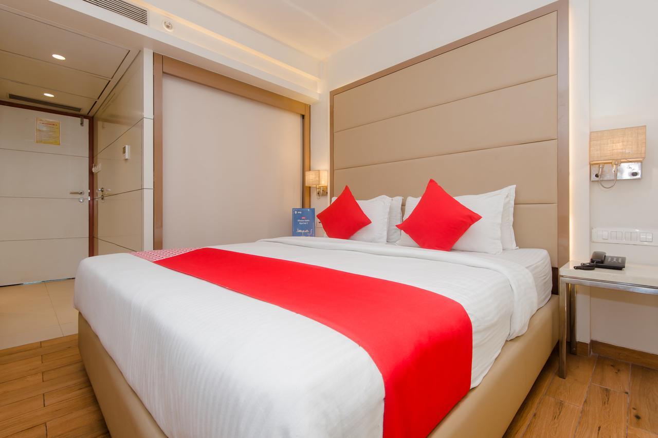 Hotel Grand Mookambika à Navi Mumbai Extérieur photo