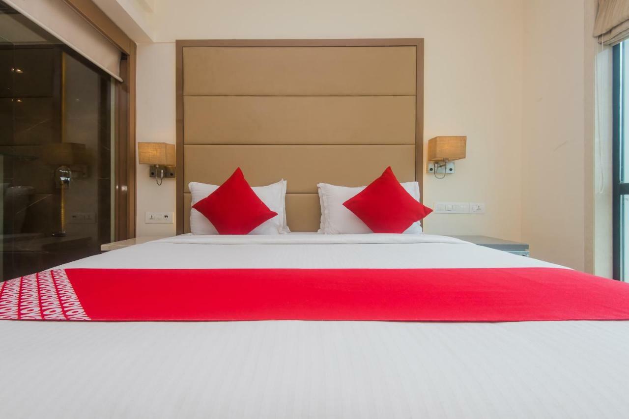 Hotel Grand Mookambika à Navi Mumbai Extérieur photo