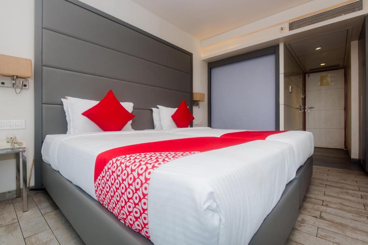 Hotel Grand Mookambika à Navi Mumbai Extérieur photo
