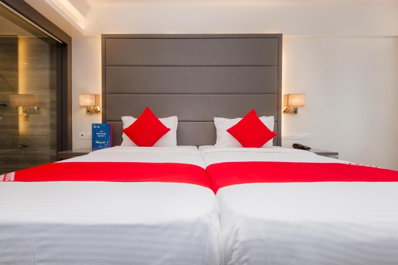 Hotel Grand Mookambika à Navi Mumbai Extérieur photo